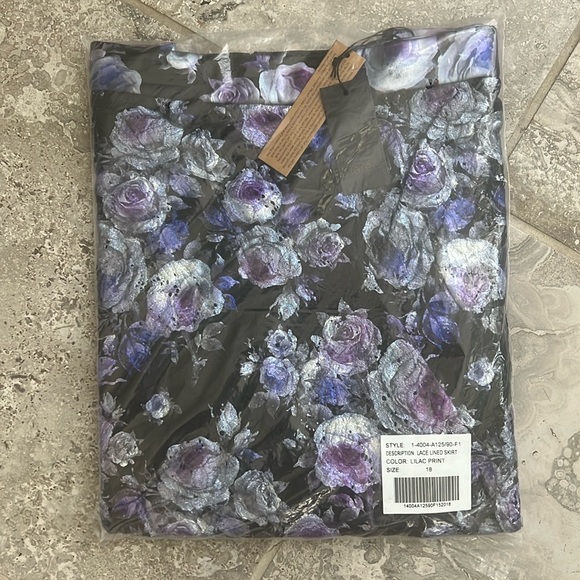 Marée Pour Toi Lace Lined Skirt Lilac Print, Size 18 New w/Tag - Picture 5 of 12